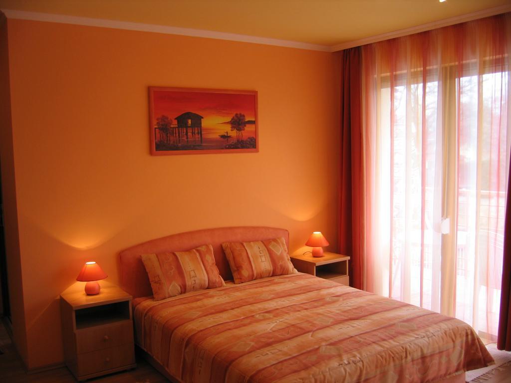Balaton Wellness Apartman Siófok Zimmer foto
